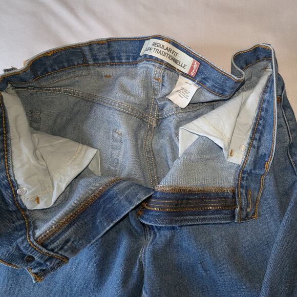 Men's Levi's 505 Regular Fit Denim Jeans for Men 38 x 30 - Picture 3 of 4